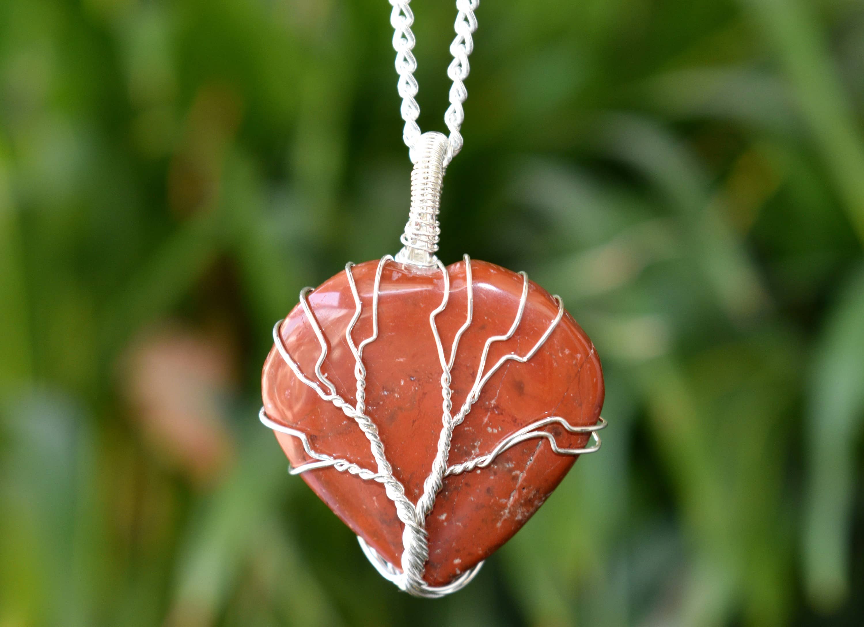 Soothing Crystals - Vendita all'ingrosso Collana con ciondolo/pendaglio - Ciondolo in cristallo a forma di cuore in argento avvolto in filo d'argento3