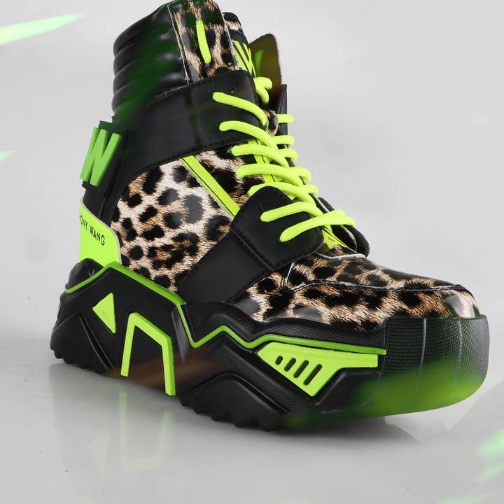 Damson 14- Baskets montantes à lacets Hidden Wedge pour femmes pour la vente par Anthony Wang