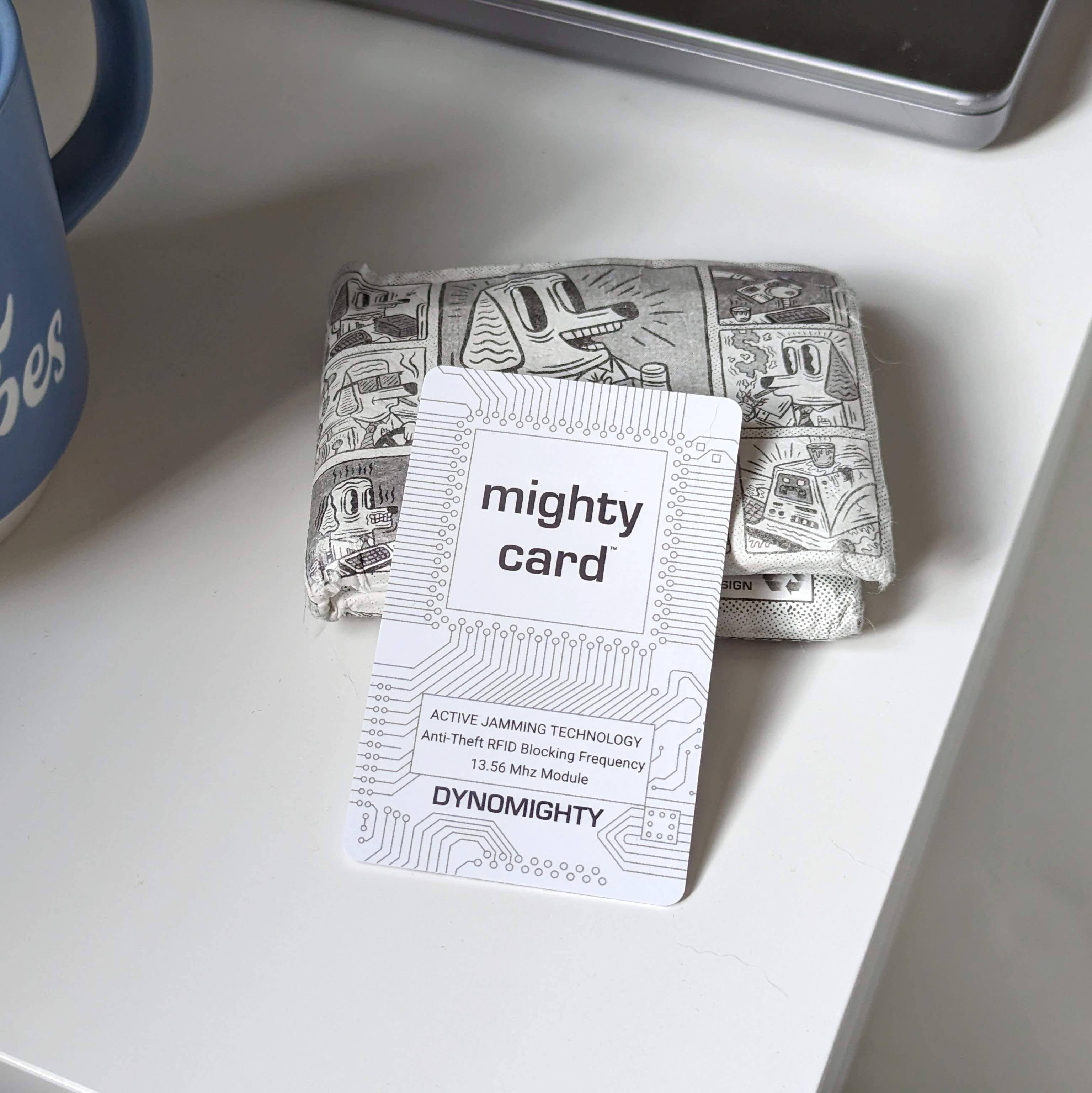 Mighty Wallet - Wholesale Retailer Display - Accessories - RFID Blocking Mighty Card & Display (30 Units)7