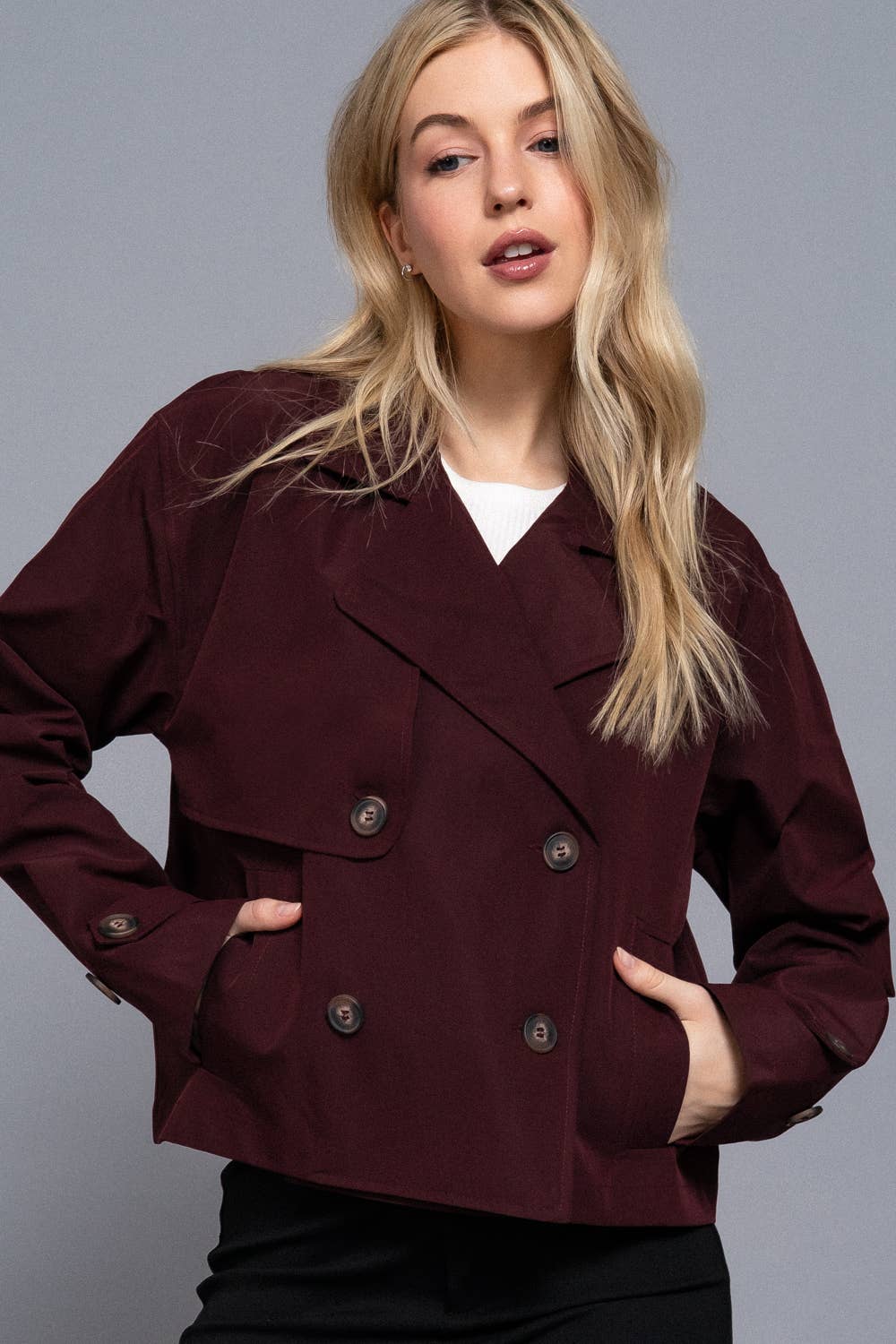 BLK-Svart-172711 .Dubbelknäppt kort trenchjacka för wholesale på Faire5