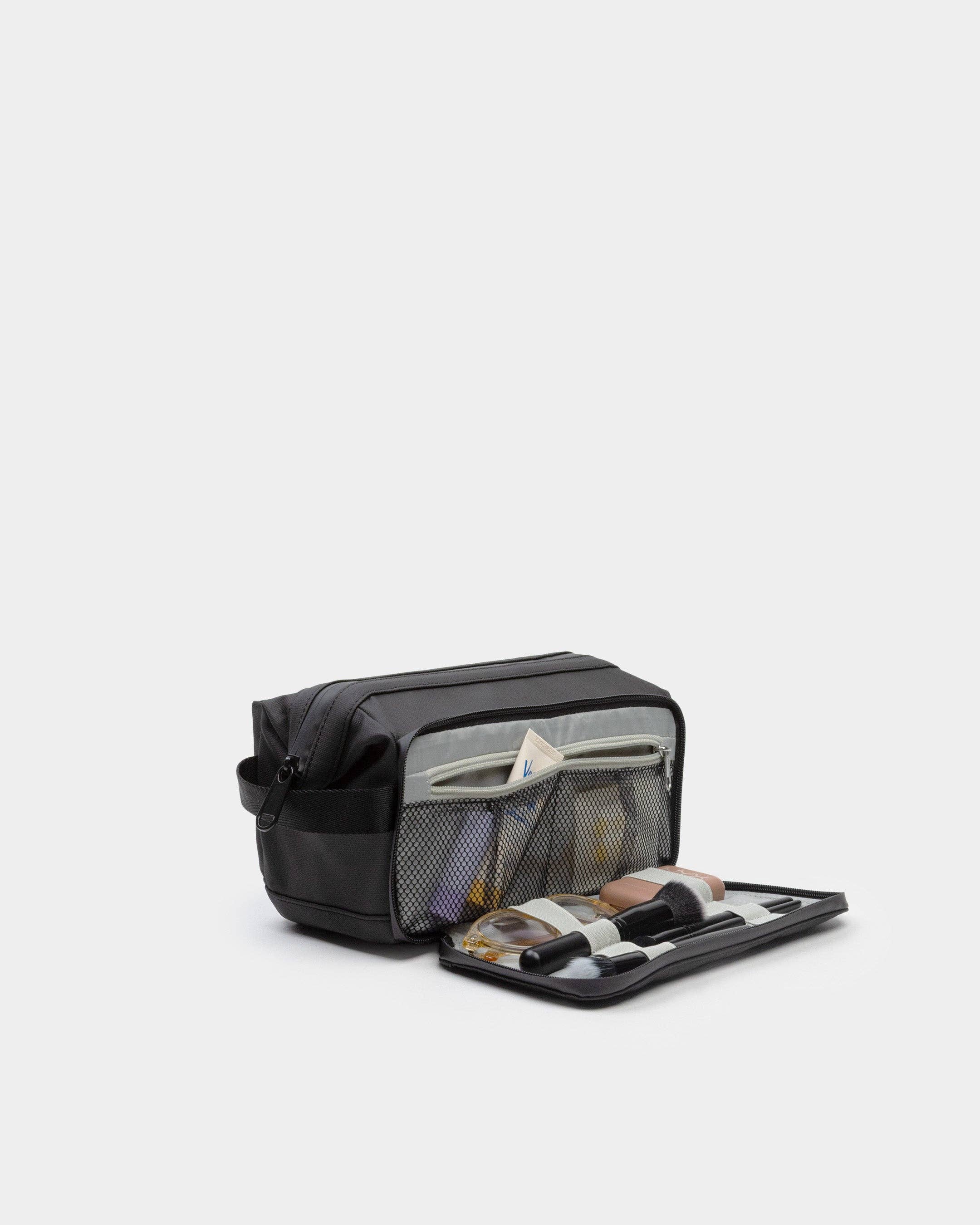 Portland Gear – wholesale Toiletry bag – Unisex – Cascade Kit1