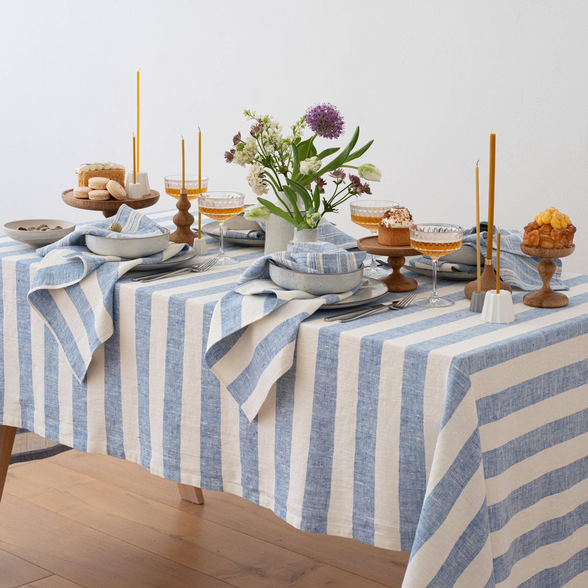 LinenMe - Wholesale Tafelkleed - Linnen Tafellaken Blauw Wit Philippe5