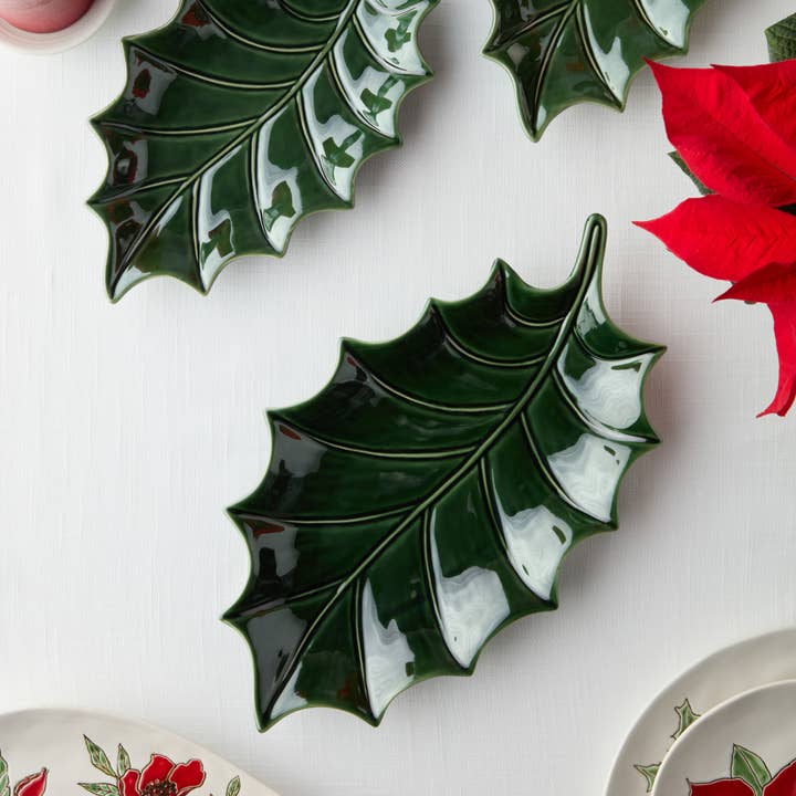 Assiette de houx 3D Festive Blooms 12" pour la vente par Certified International