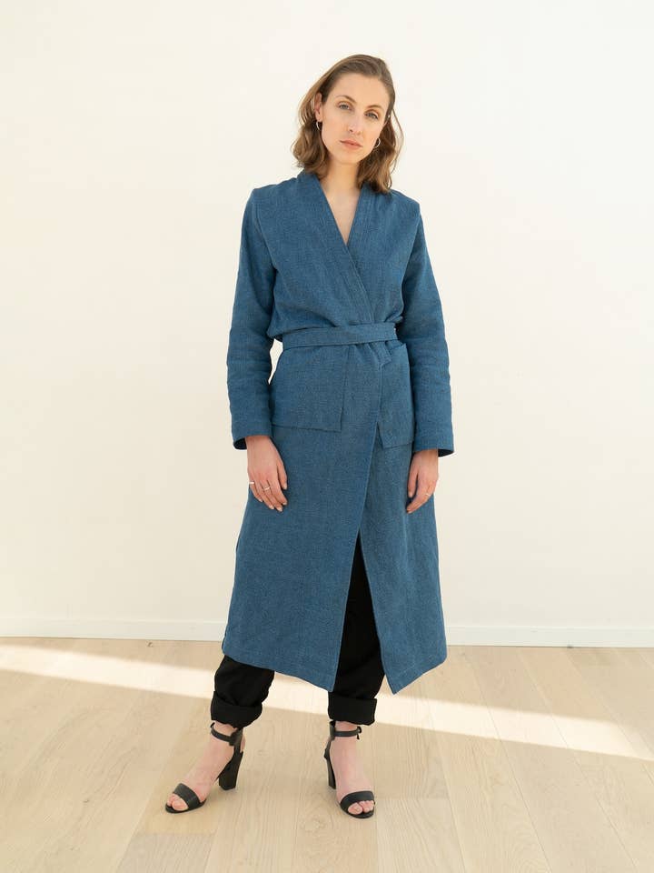 Fala cappotto kimono in lino e cotone indaco per la vendita all'ingrosso da parte di Ida & Volta