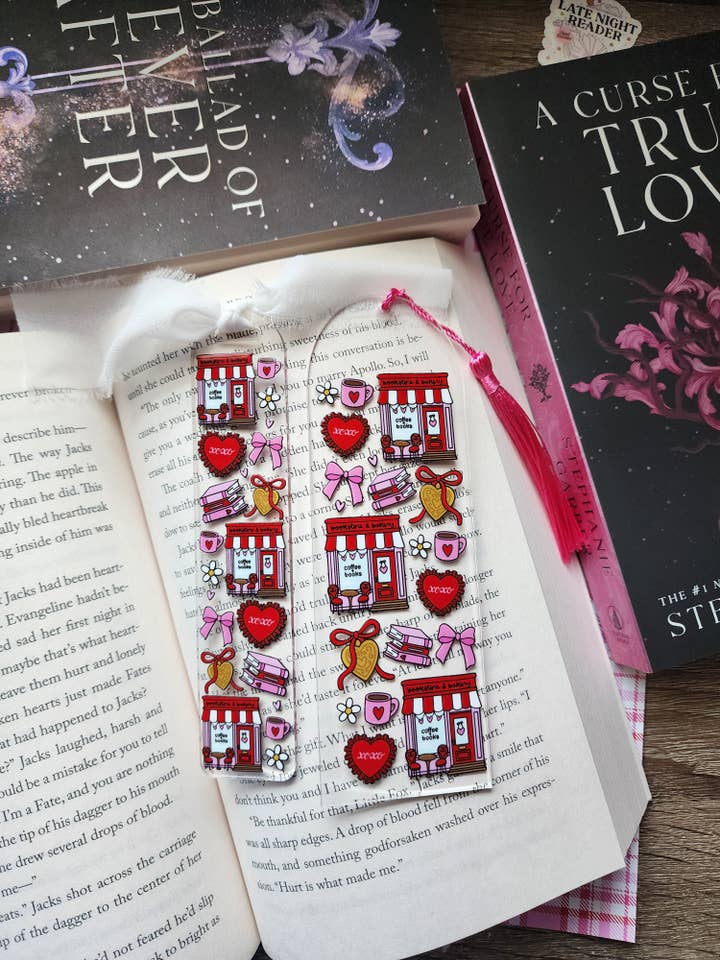 Valentine's Boghandel Akryl Bogmærke| Bogtilbehør for engroshandel hos Sun Moon & Stars Co.