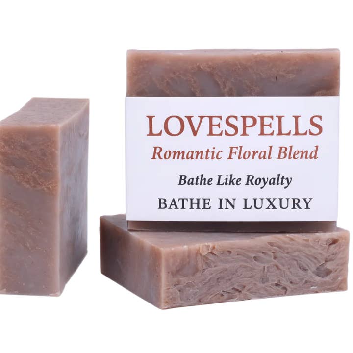Savon Lovespells – Mélange Floral Romantique | Nettoyage Doux & Envoûtant pour la vente par Bathe in Luxury