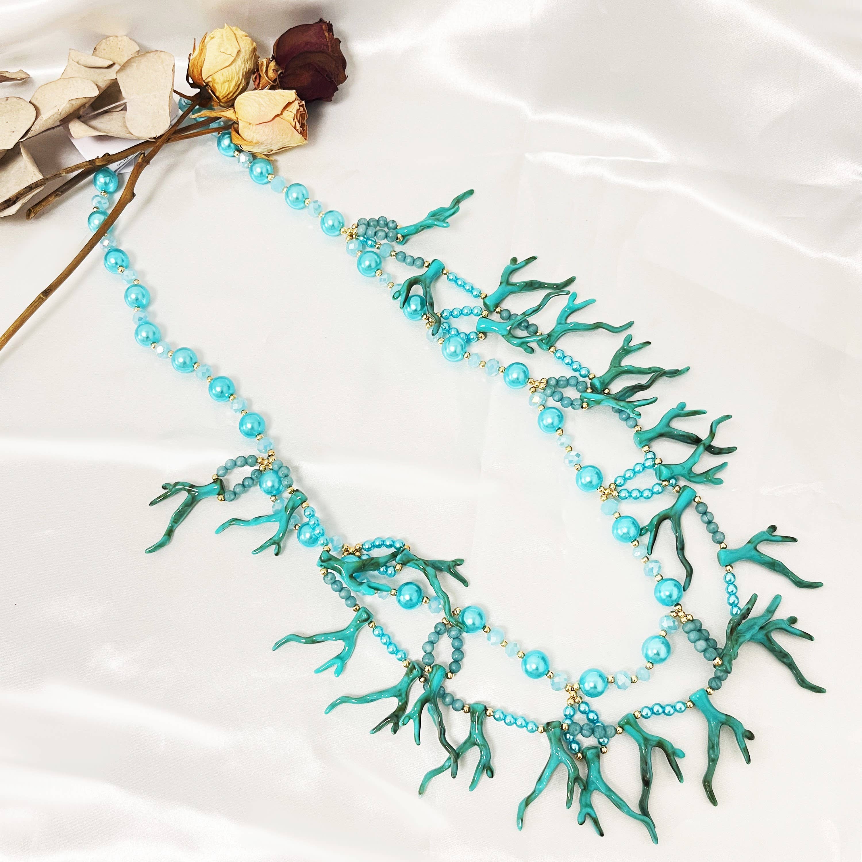 AMORINO SRL – Großhandel Perlenkette – Lange Halskette aus Korallenkristall - PC23148F171