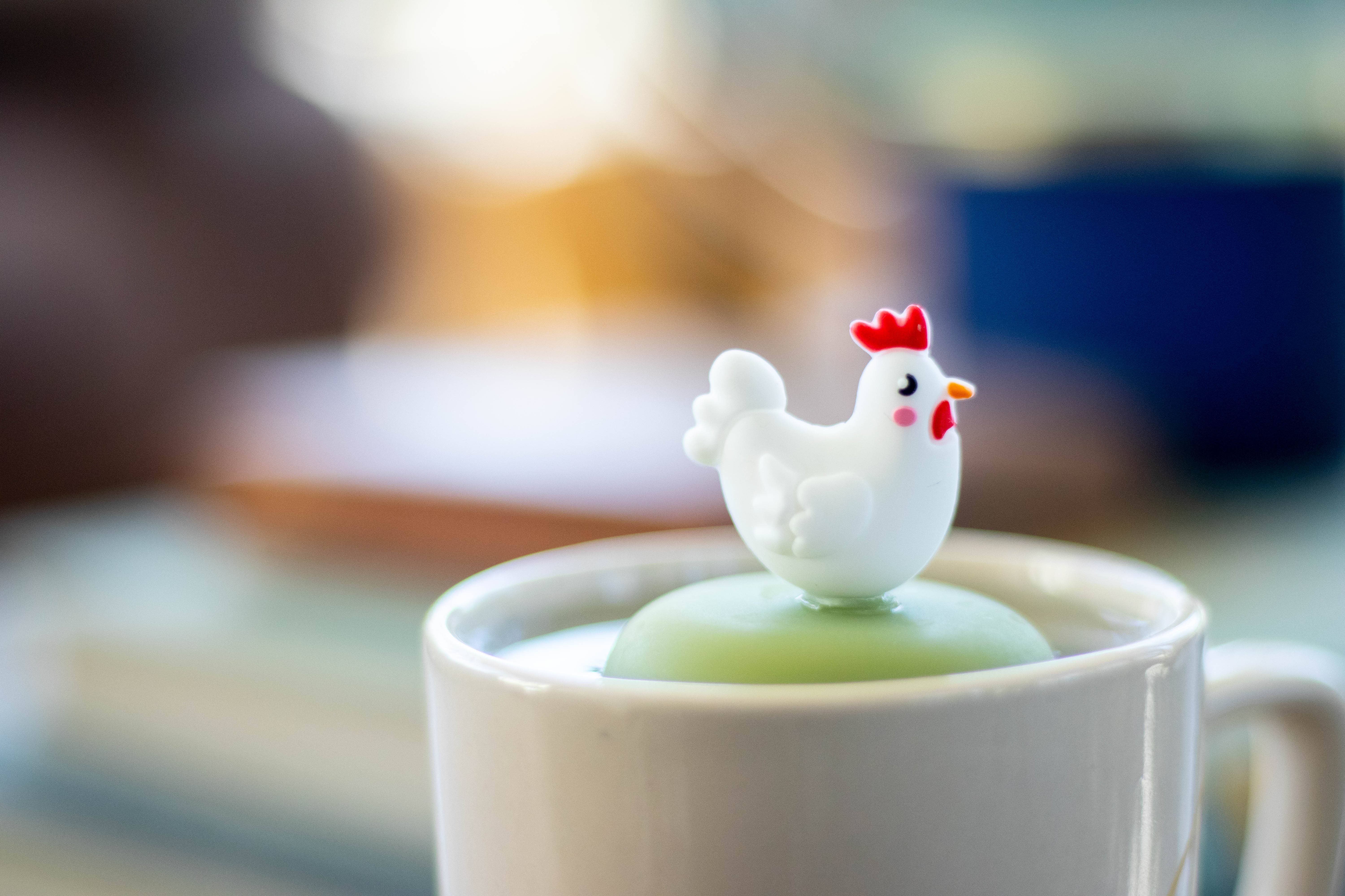 Float2infuse Tea Infuser - Wholesale Tea Strainer/Infuser - Chicken | Floating Tea Steeper | Green Base | White2