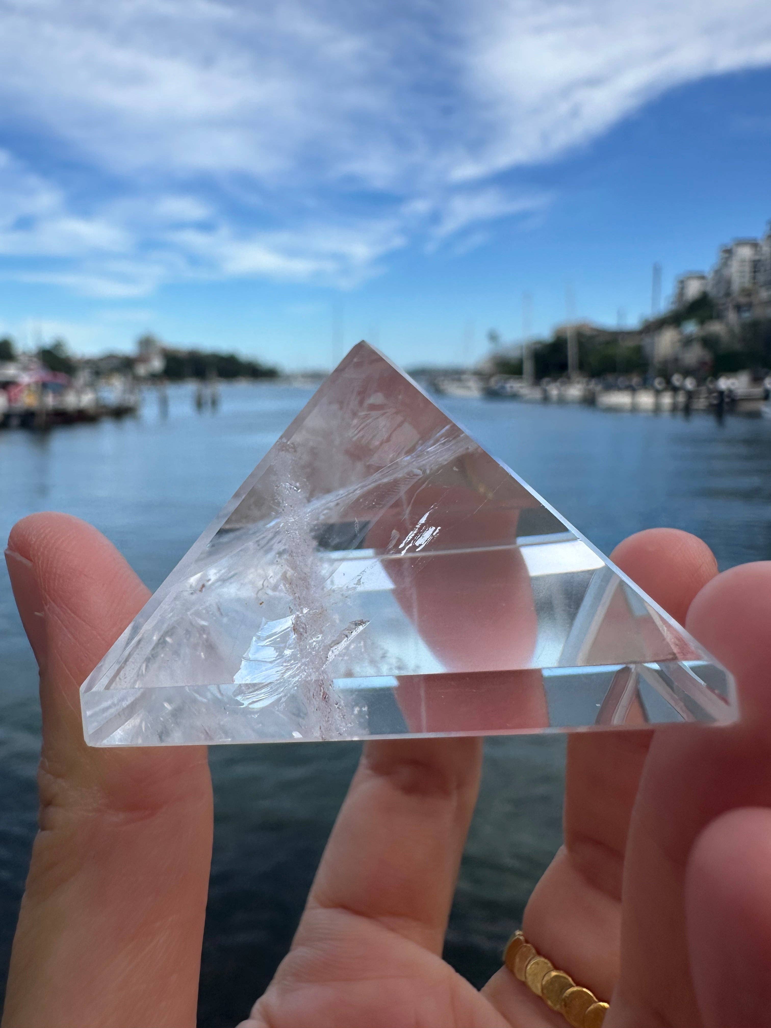 Moon Rituals – wholesale Andlig sten/kristall – Klar Kvarts Pyramid – Manifestations- och Healingkristall för Energi och Klarhet, Julkristallgåva1