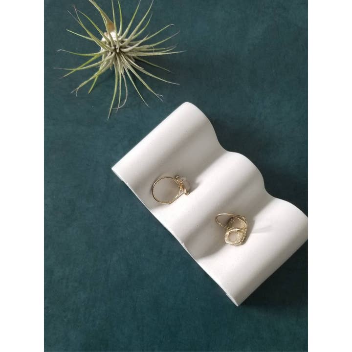 Dovekie & Finch - Wholesale Decorative Tray - Modern Wavy Tray1