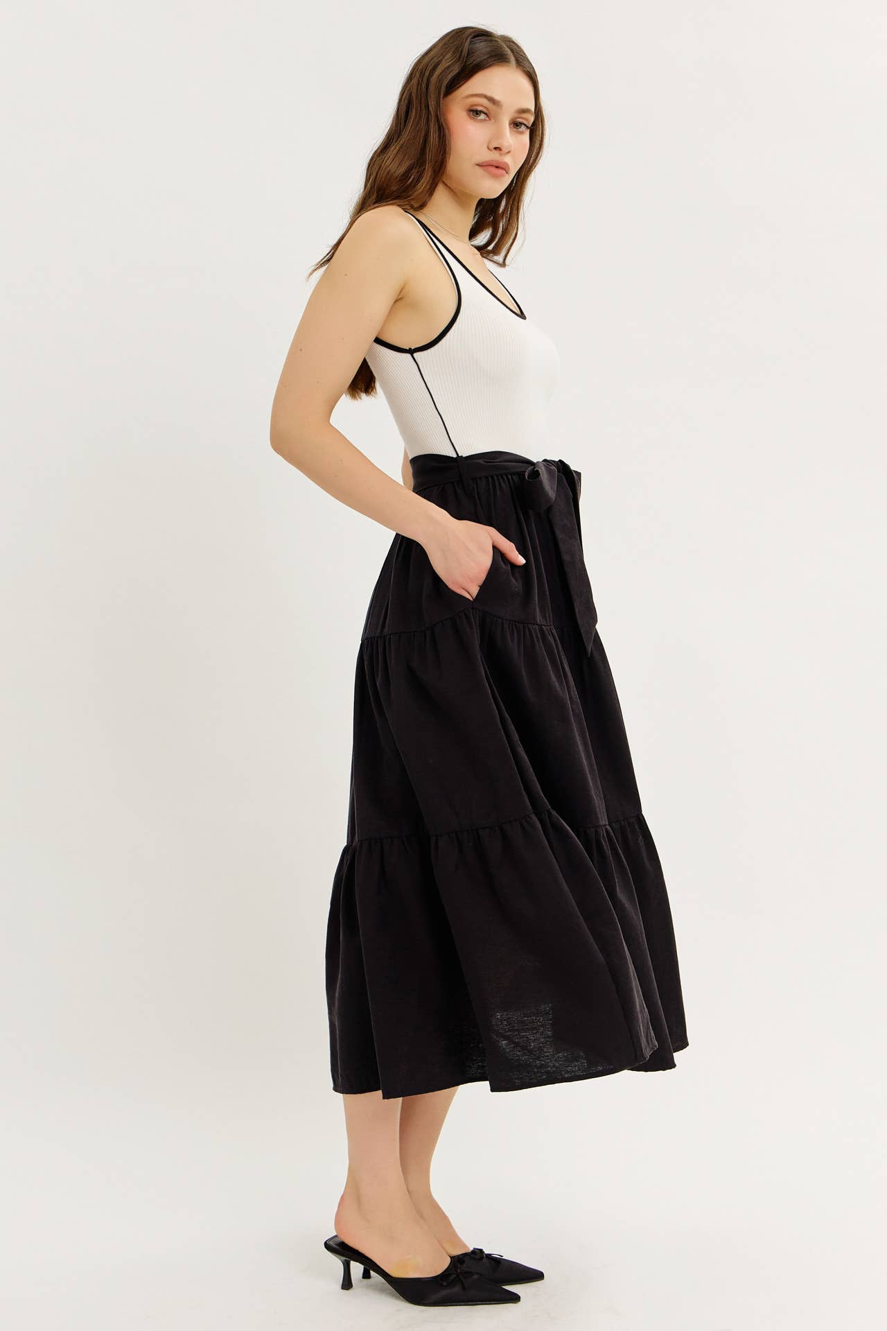 idem ditto - Wholesale Dress - Women's - MIXED MEDIA TIERED RUFFLE SWEATER TANK MIDI DRESS WITH BELT4