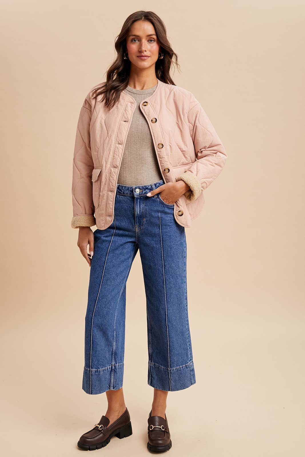 In Loom – Großhandel Pufferjacke – Damen – GESTEPPTE PUFFERJACKE MIT SHERPA-FUTTER9