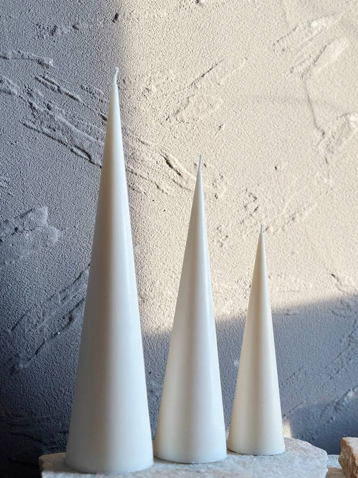 Candela Christmas Aesthetic Pillar per la vendita all'ingrosso da parte di LA AROMA CANDLE CO.