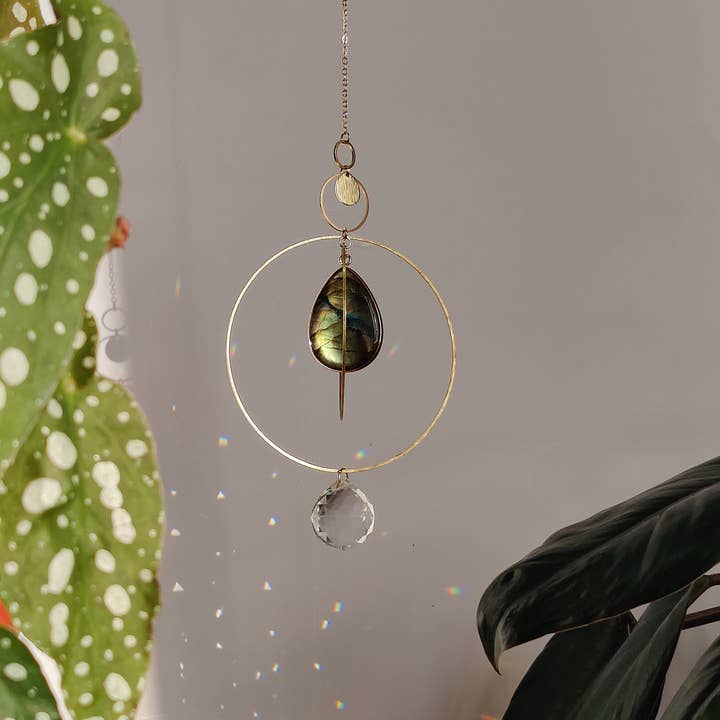 Atelier Intuitive - Wholesale Suncatcher - NOVA • Brass suncatcher, crystal and flash Labradorite2