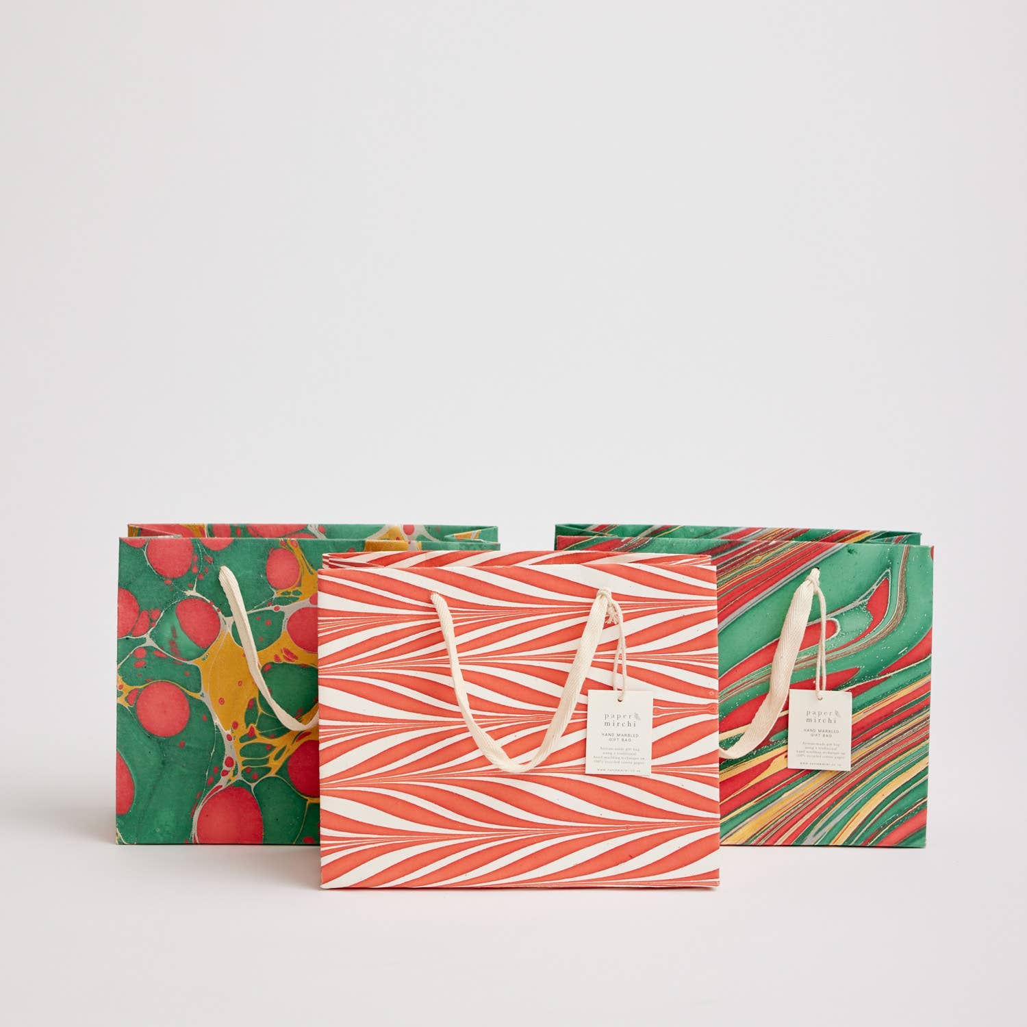 Paper Mirchi – Großhandel Geschenktüten – Handgemachte marmorierte Geschenktüten (Mittel) – Christmas Glitz1