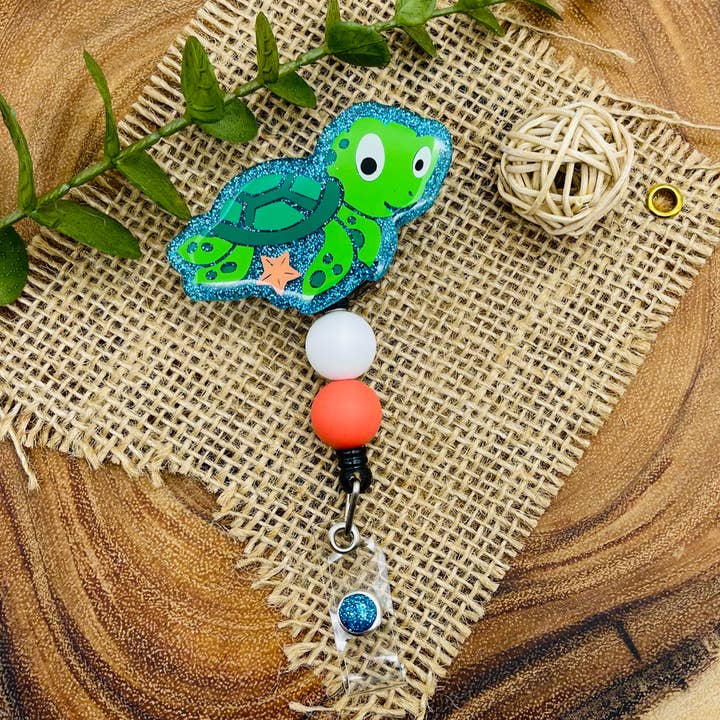 Sea Turtle Glitter Badge Reel por atacado de Velaris Wood and Vinyl