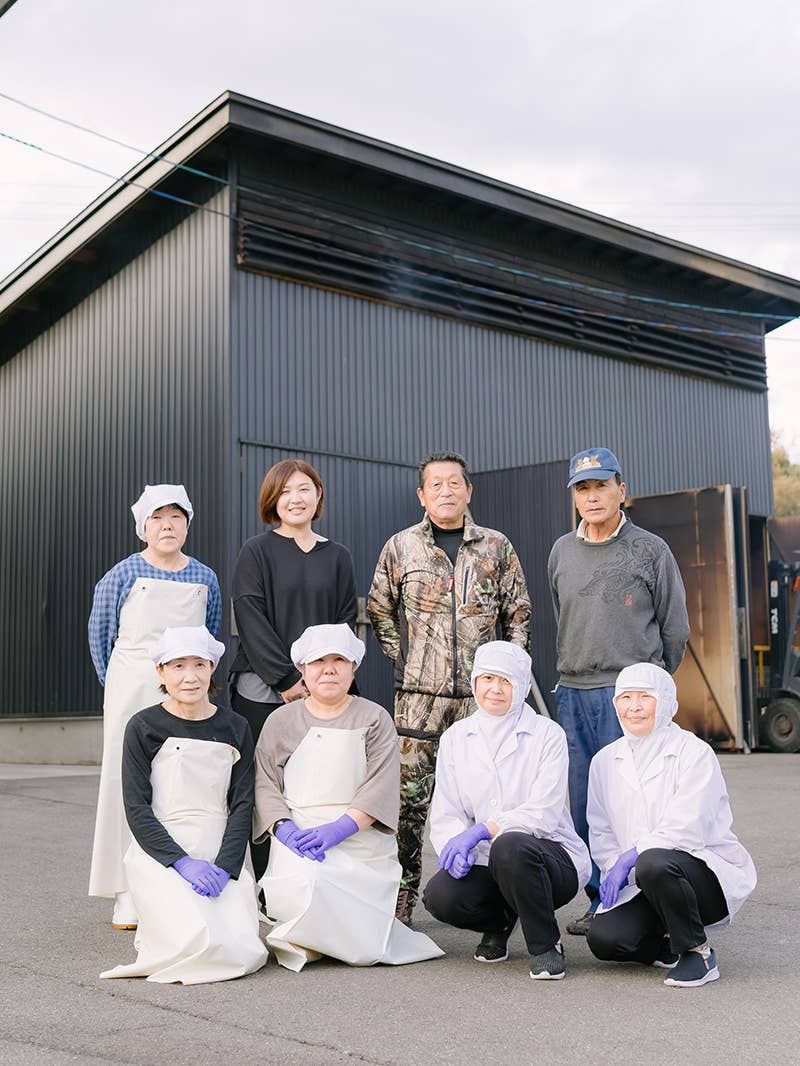 Japan Artisans - Wholesale Pickled Vegetables - Kinnokura-Smoked Radish 300g Smoky Vegan Iburigakko1