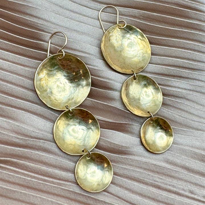 Boucles d'oreilles galets pour la vente par Fluff Hardware