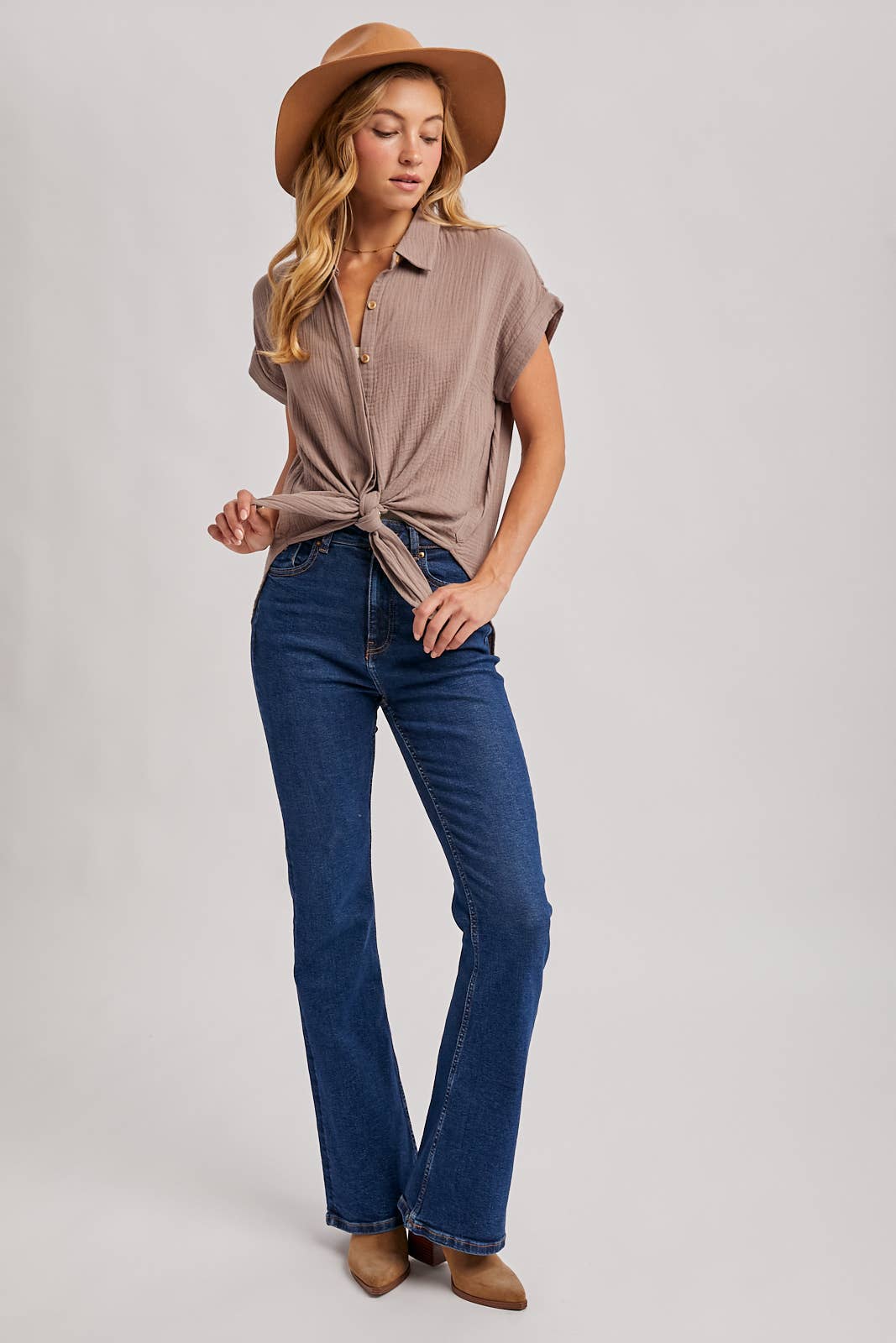 Bluivy – Großhandel Hemd mit Button-down-Kragen – Damen – Essentielles Baumwollhemd mit Knopfleiste58