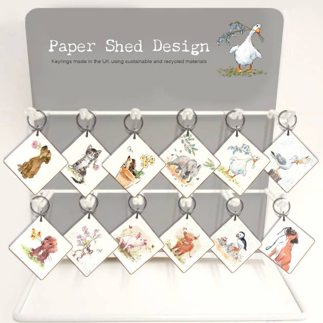 Paper Shed Design Ltd – Großhandel Schlüsselanhänger – Unisex – SCHLÜSSELANHÄNGER-PAKET — 12 Designs — 72 Schlüsselanhänger mit KOSTENLOSEM STÄNDER