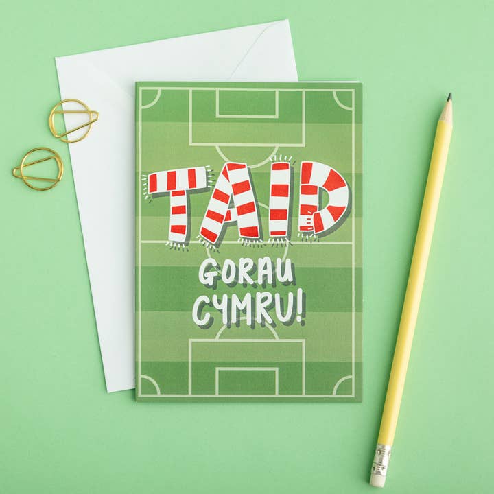 Best Grandad card 'Taid Gorau Cymru' Pêl-droed / Football for wholesale by Draenog