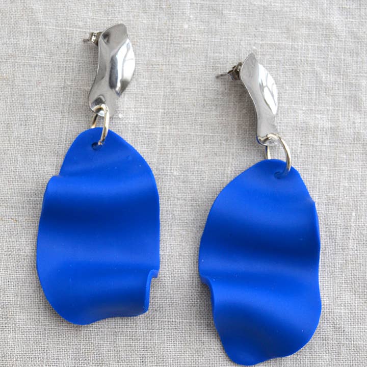 Jewelry By Elina Dahl - Vente Boucles d'oreilles pendantes - Boucle d'oreille bleue, sauf vague.3