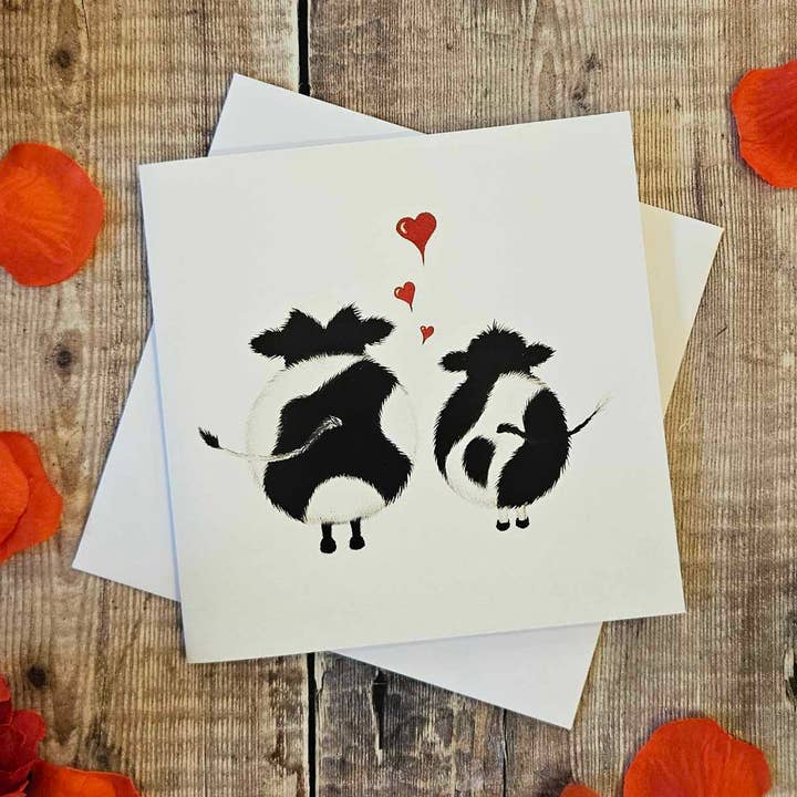 Biglietto d'auguri 'Innamorarsi di Moo' Interno vuoto per la vendita all'ingrosso da parte di Lucy's Farm