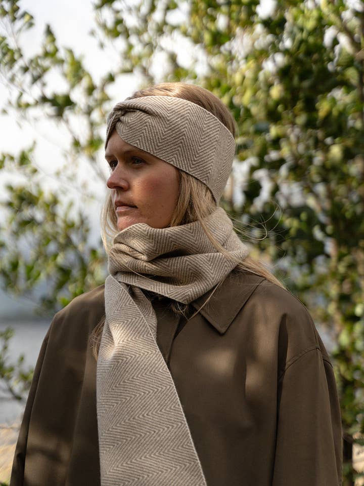 Havre Herringbone Halsduk för wholesale av Hilary Jane Keyes