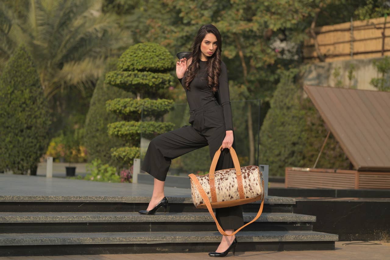 The Design Edge - Wholesale Weekender Bag - Women's - Tooling Leather Cowhide Travel Bag - AT61- Columbia2