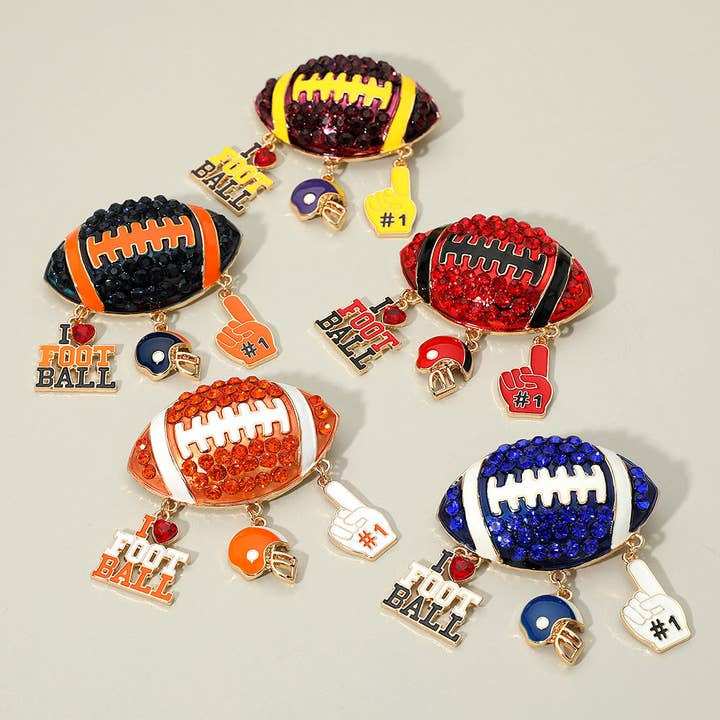 Spilla a forma di pallone da calcio con borchie scintillanti per la vendita all'ingrosso da parte di Sensibling Corp.