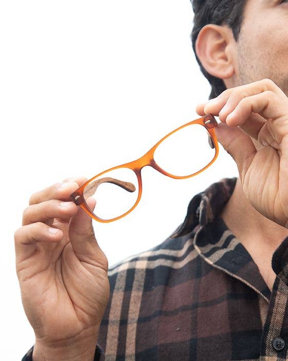 Blue Planet Eco-Eyewear - Vendita all'ingrosso Occhiali da vista - Uomo - Shaw- Marrone opaco/legno di noce+lente a luce blu2