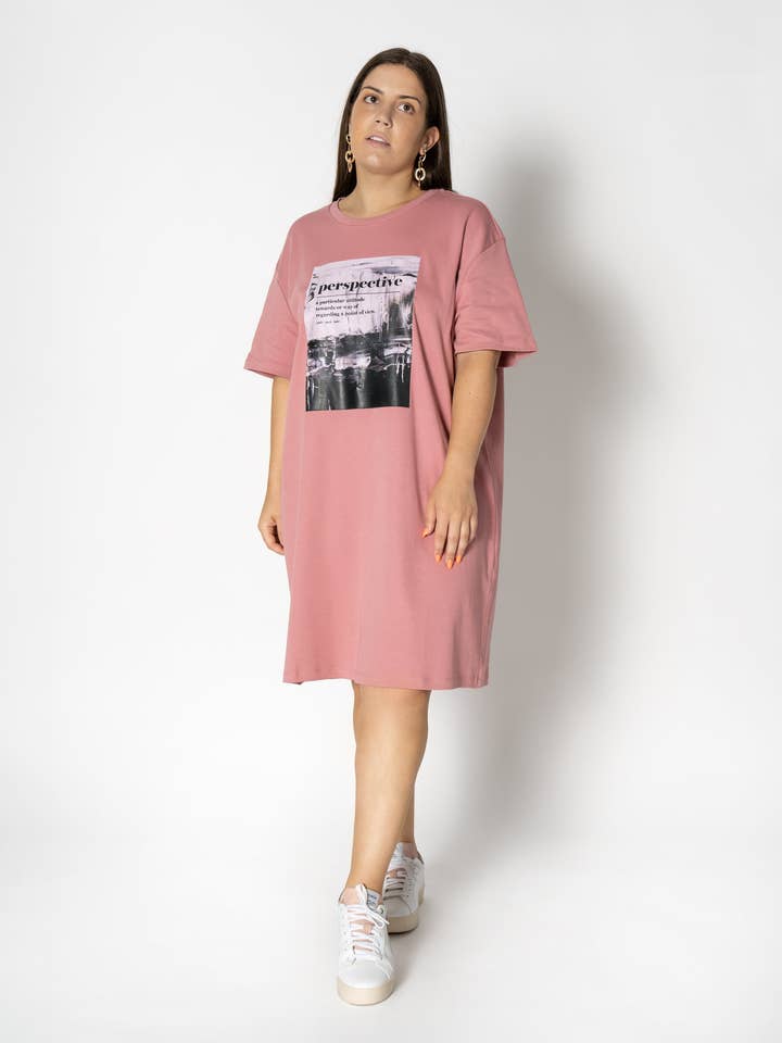 Vestido mini camiseta com estampa gráfica por atacado de NU-IN