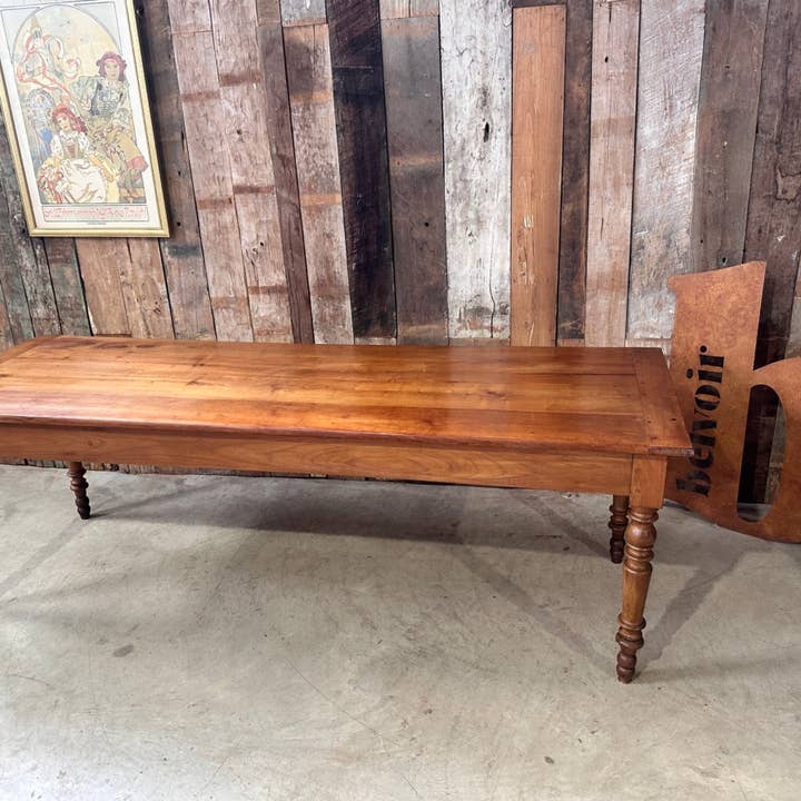 Mesa de Jantar Rústica Antiga em Madeira de Cerejeira Francesa por atacado de belvoir