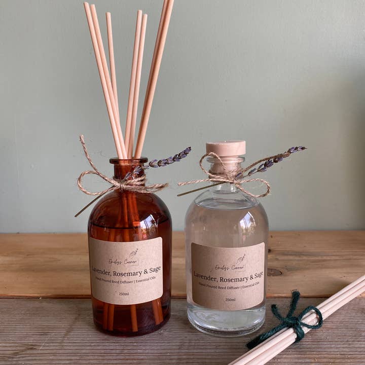 Eco rietverspreider van lavendels, rozemarijn en salie voor wholesale door Emily’s Corner