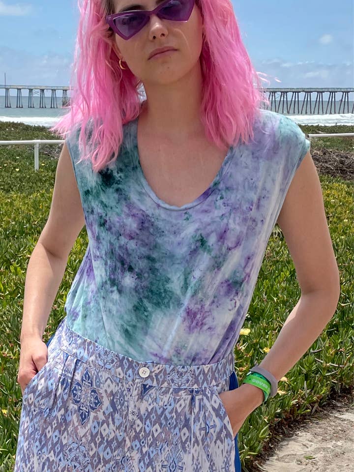 Katey-ecod Kindom x THAMOG Eco Ice Dye Top, Jade/Roxo por atacado de KINdom