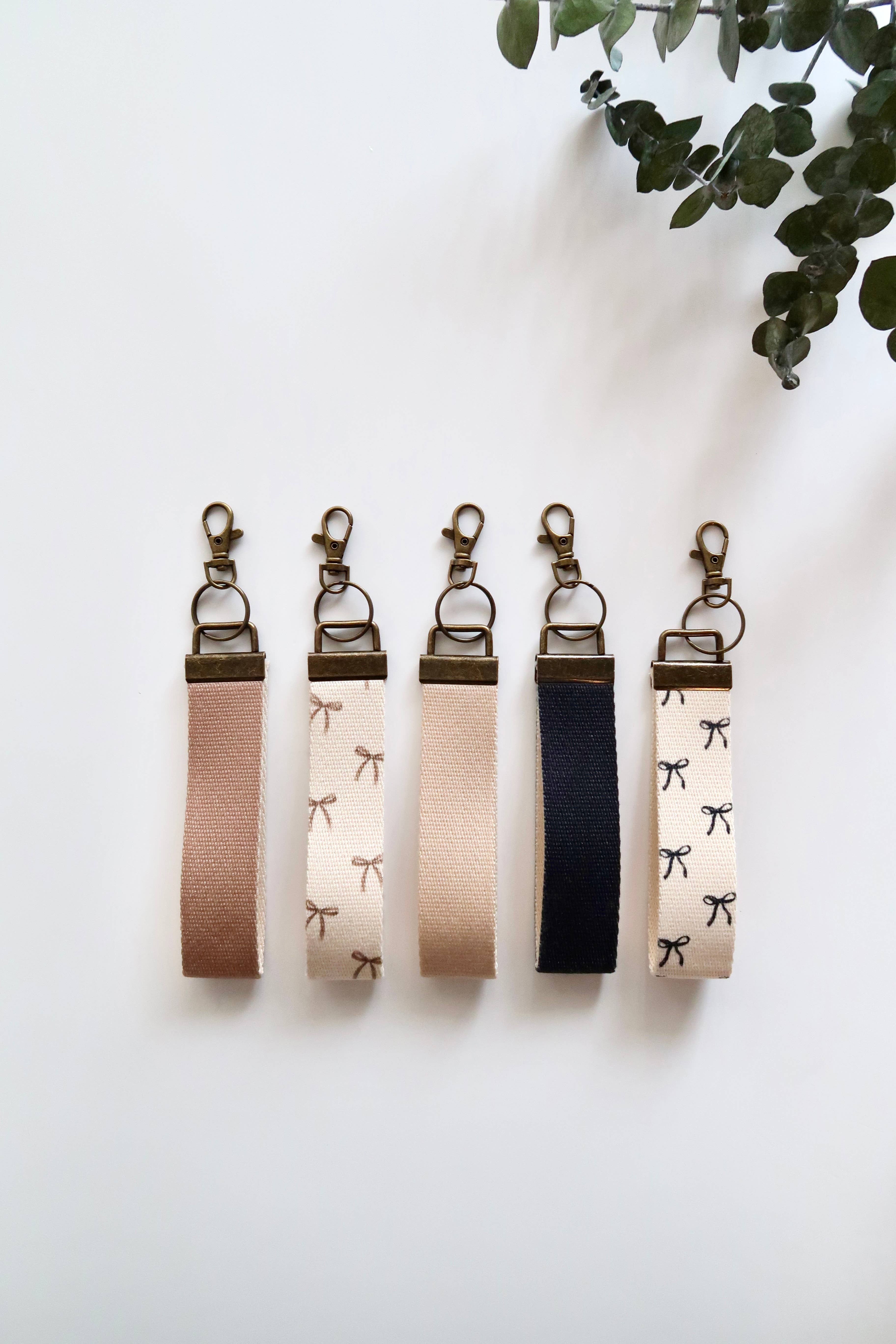 Frederick Family Co. - Wholesale Wallet - Women's - Bow Keychain Wallet with Wrist Lanyard, Compact Card Holder 7