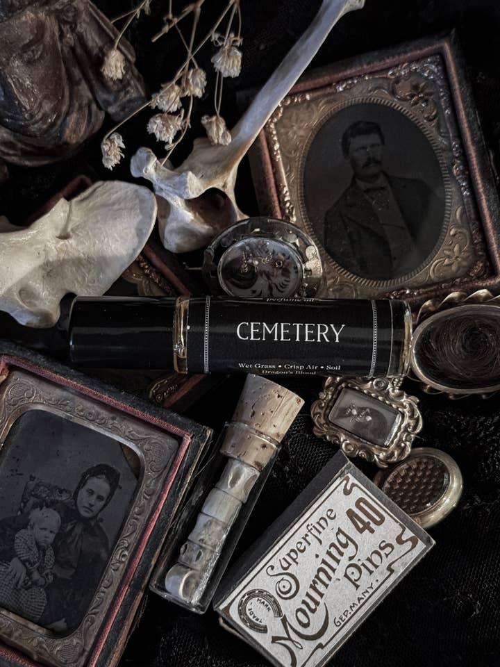 Cemetery (dragon’s blood incense, earth) for wholesale by Seance