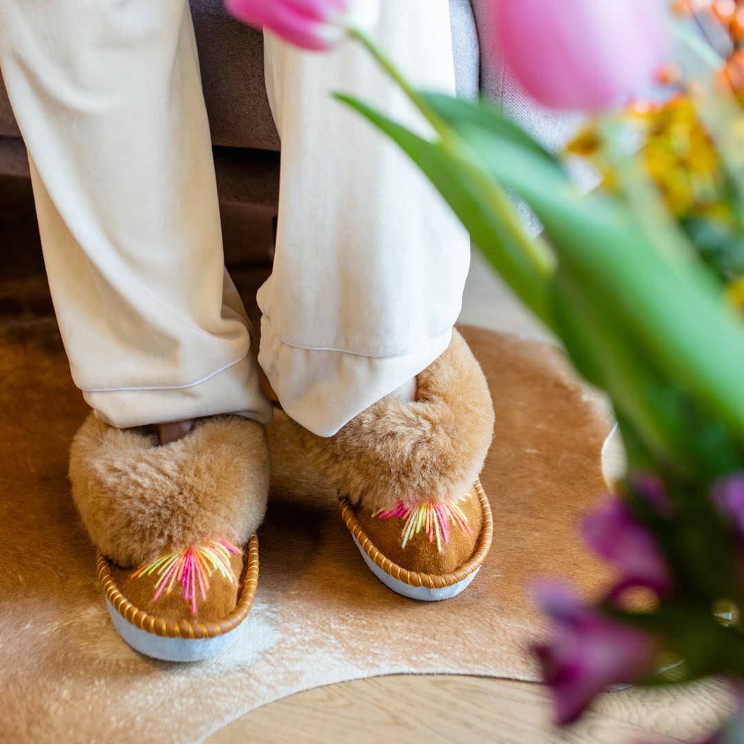 Sheepers SP .Z O.O. - Wholesale Slippers - Women's - Sheepskin Slippers With Starburst Embroidery By Sheepers3