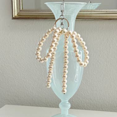 MOND HAUS - Wholesale Keychain - Women's - Fonda Keychain | Chubby Pearl Beaded Ribbon Charm1