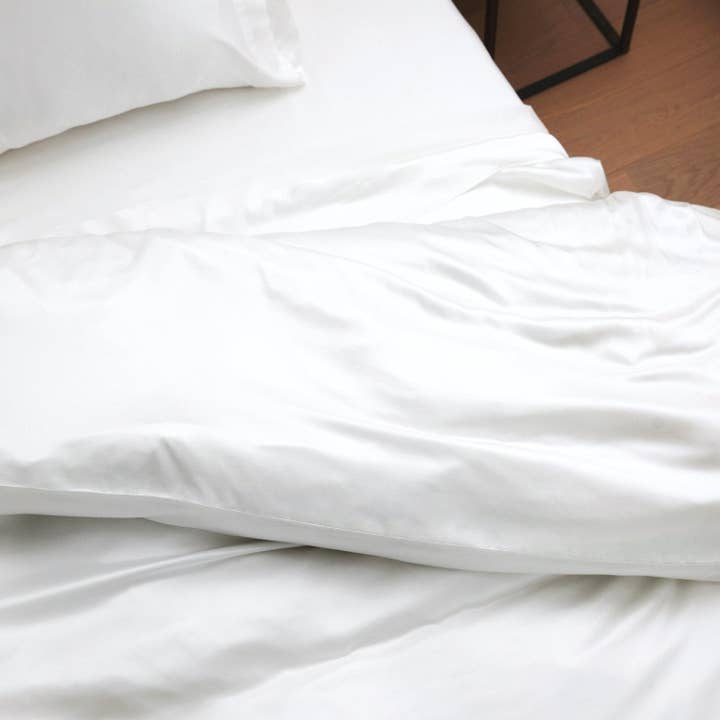 Tranquil White Washable Silk Duvet Cover for wholesale on Faire