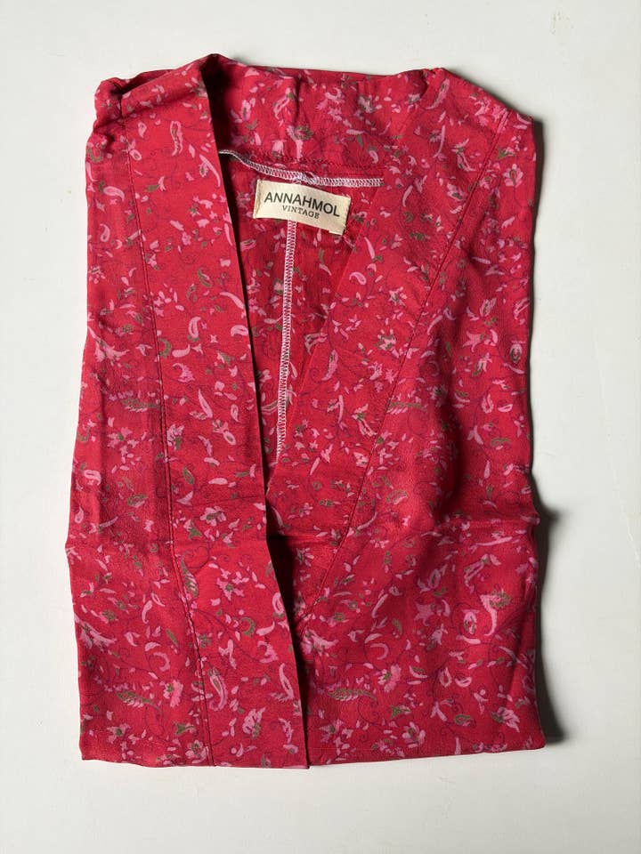 Annahmol - Wholesale Blouse - Women's - Vintage Silk Kimono Top: Free Size: BEST SELLERĀ : OOAK16