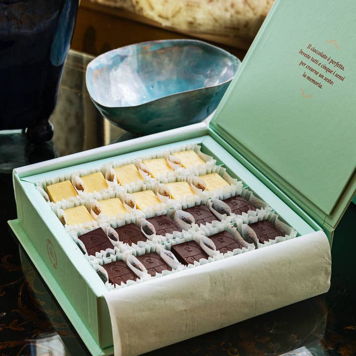 Cioccolato Lavoratti 1938 - Wholesale Chocolate Box - Aperitif pralines: chocolate and Parmigiano Reggiano7