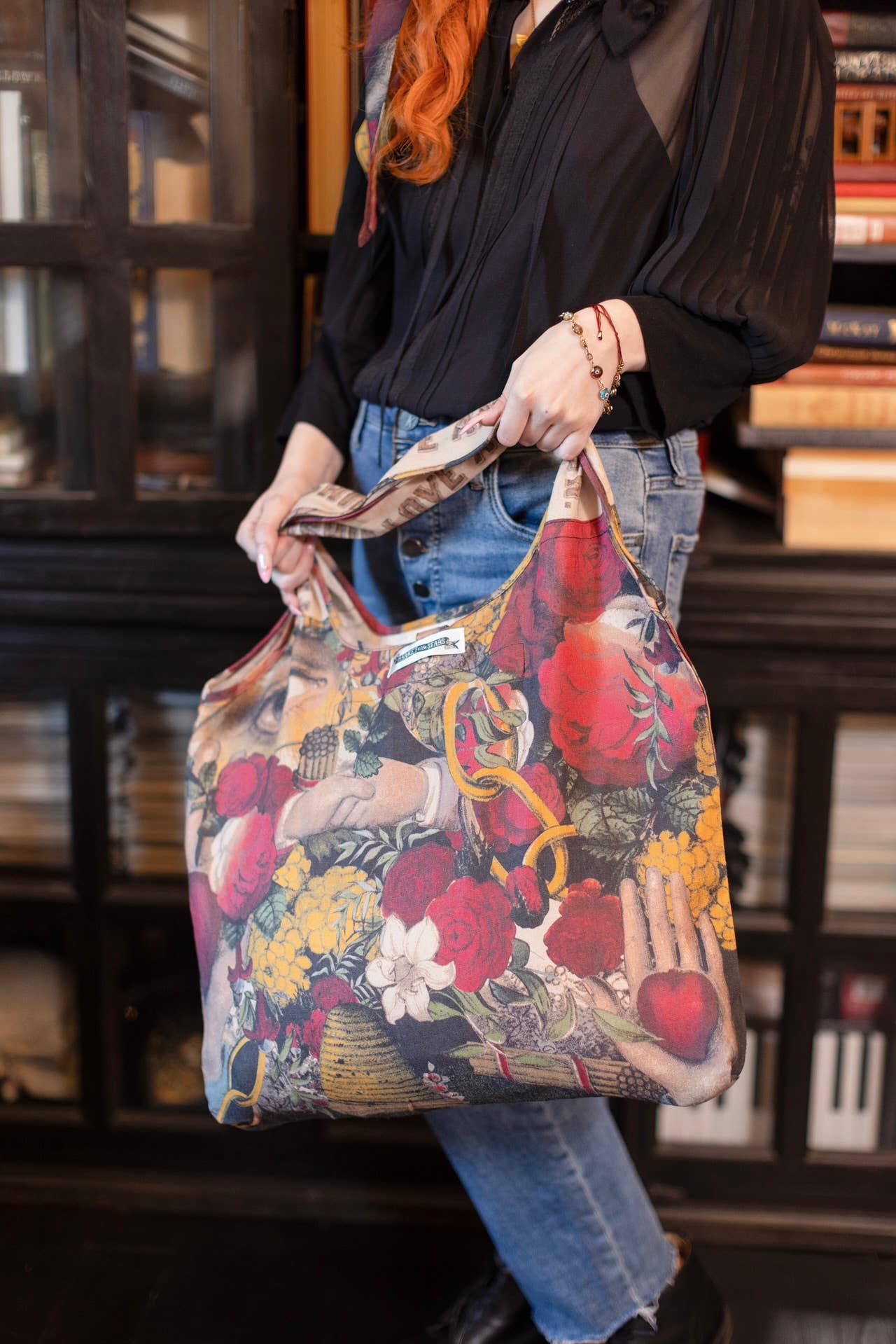 Market of Stars (Worldwide) – wholesale Tote bag – Women's – Friendship Love & Truth Linen Tote Bag w Vintage Heart Print2