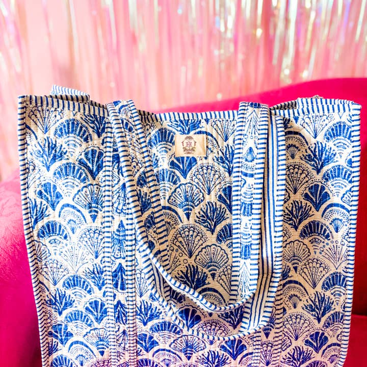 Heart of Grace - Wholesale Tote Bag - Women's - Calico Scallop | Large Quilted Tote Bag