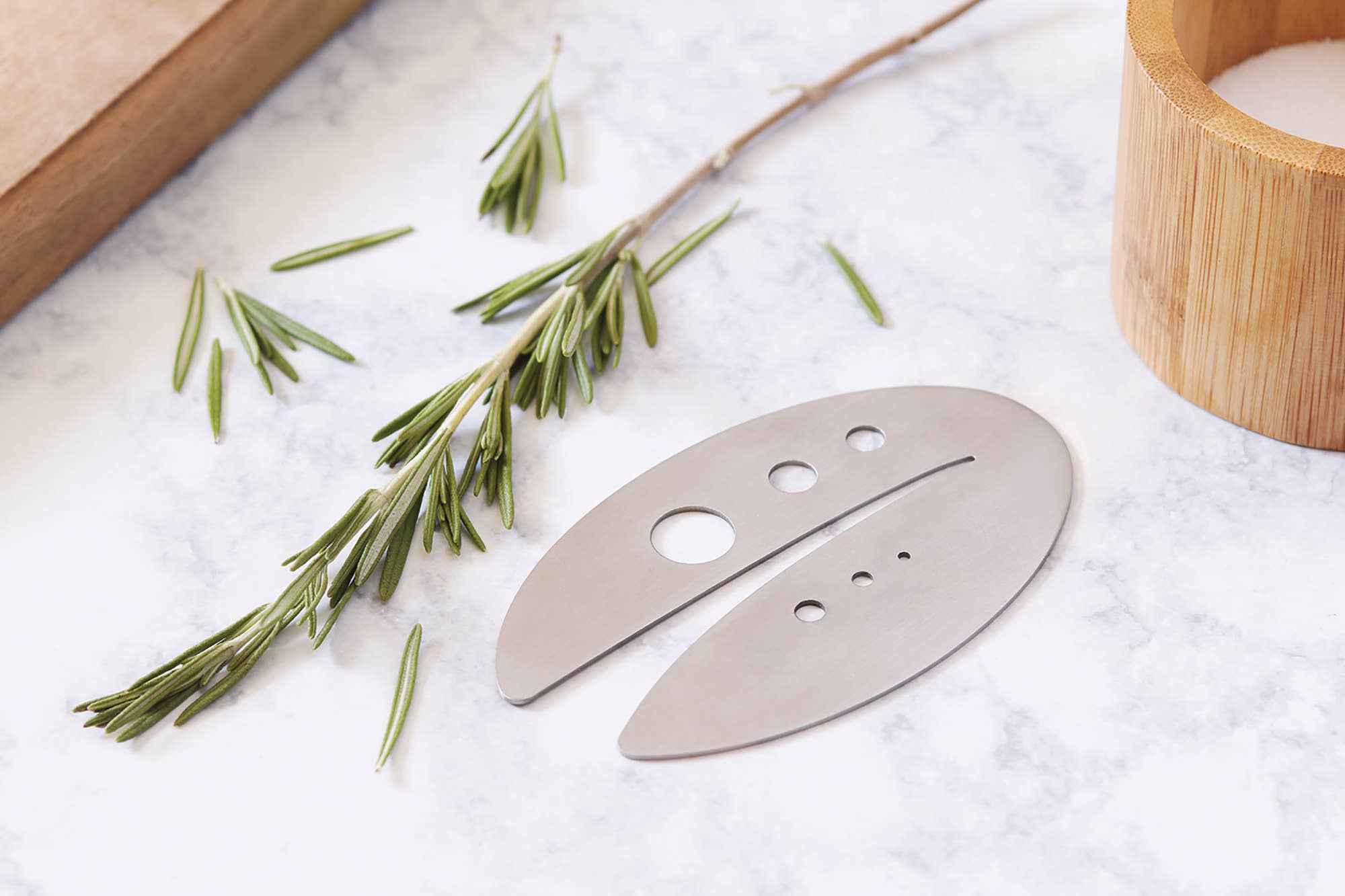 Fox Run Brands - Wholesale Kitchen Tool/Gadget - Fox Run Herb Stripper Tool for Herbs, 4.5" x 2.75"1