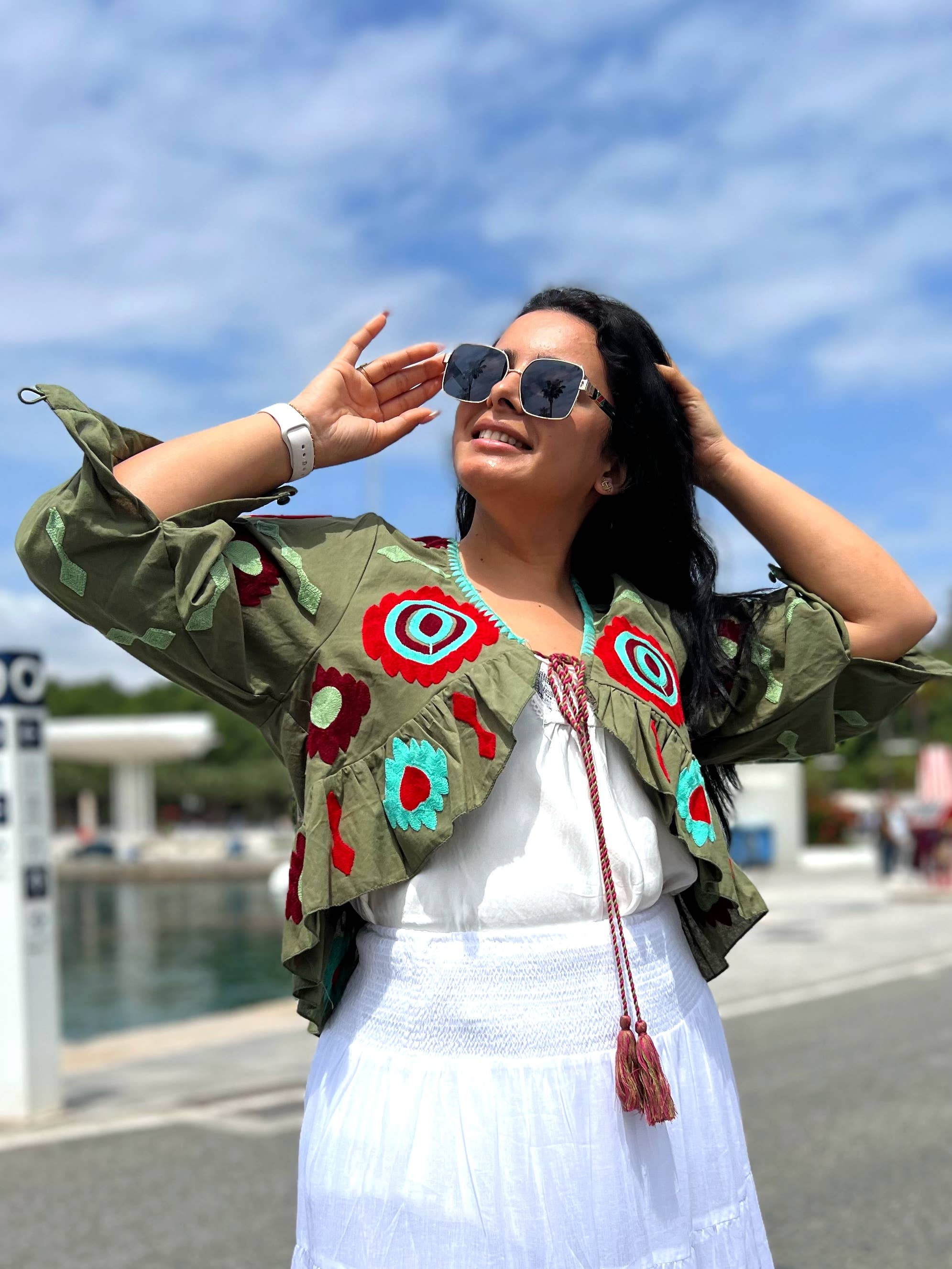 Kinomy - Wholesale Jas - Dames - Handgemaakte geborduurde katoenen bolero's (set van 4)4