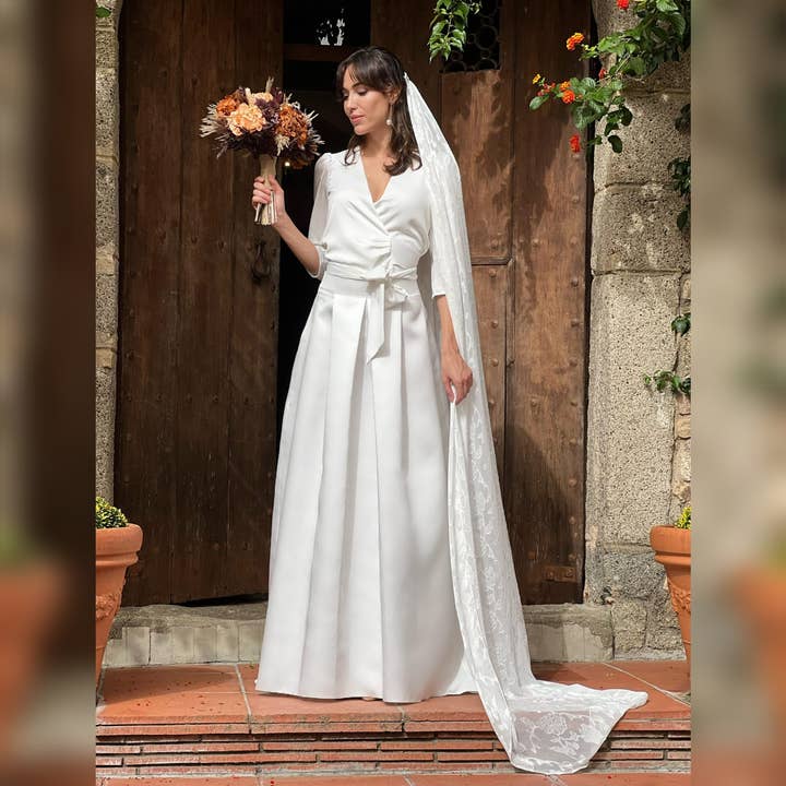 GRACE VEIL for wholesale by Mythe