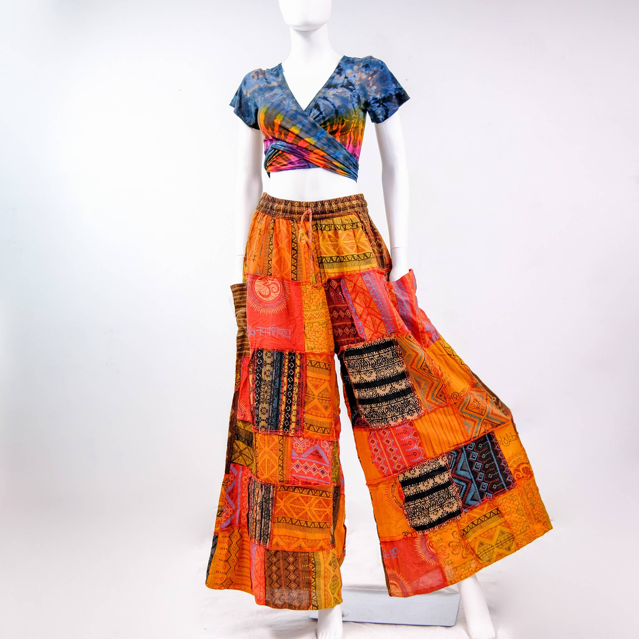 Karma Nepal Crafts – Großhandel Hose – Damen – Handgewebte bunte Boho-Palazzo-Hose aus Patchwork3