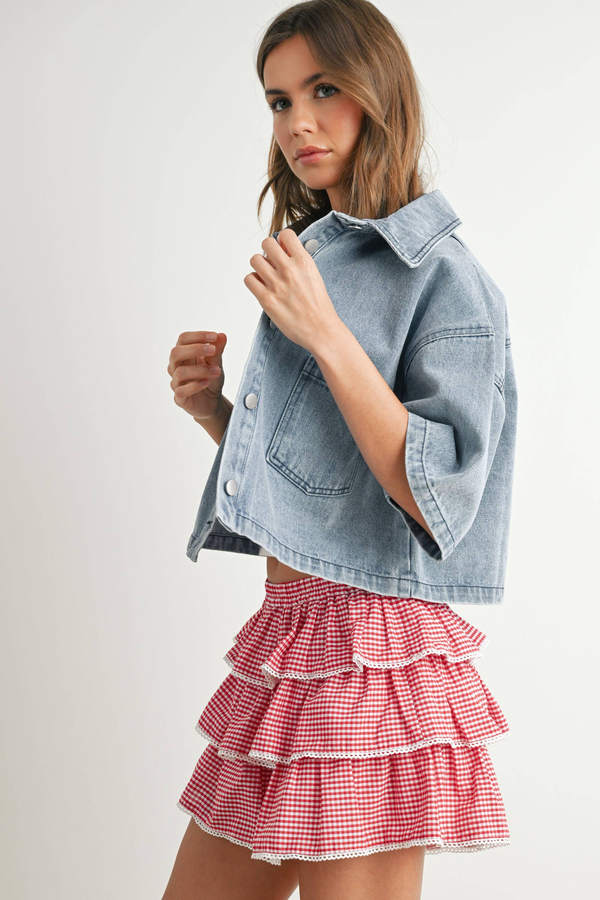 BUTTERMELON - Vendita all'ingrosso Camicia - Donna - Camicia cropped con bottoni frontali - BMJ768122