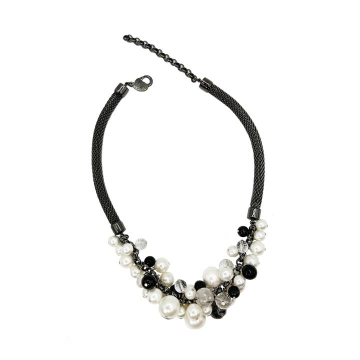 Collier Bulle en Fausse Perle pour la vente par Erica Zap Designs